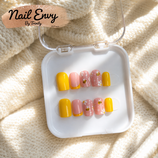Summer Press On Nails | Handmade Reusable Glue-On Nail Set | Custom Sizes | Salon Quality False Nails | Beach Vacation Nail Design | Gift for Her