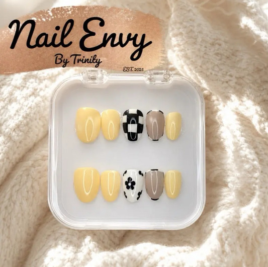 Summer Press On Nails | Handmade Reusable Glue-On Nail Set | Custom Sizes | Salon Quality False Nails | Beach Vacation Nail Design | Gift for Her