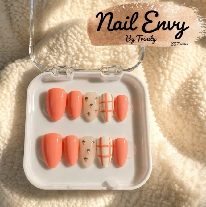 Summer Press On Nails | Handmade Reusable Glue-On Nail Set | Custom Sizes | Salon Quality False Nails | Beach Vacation Nail Design | Gift for Her