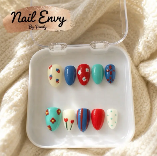 Summer Press On Nails | Handmade Reusable Glue-On Nail Set | Custom Sizes | Salon Quality False Nails | Beach Vacation Nail Design | Gift for Her