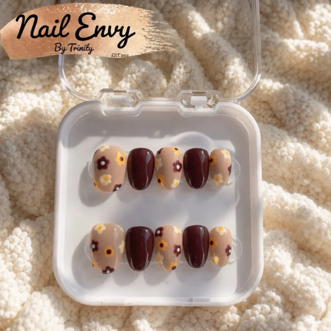 Cozy Fall Press-On Nails | Handmade Reusable Autumn Nail Designs in Warm Seasonal Colors and Patterns